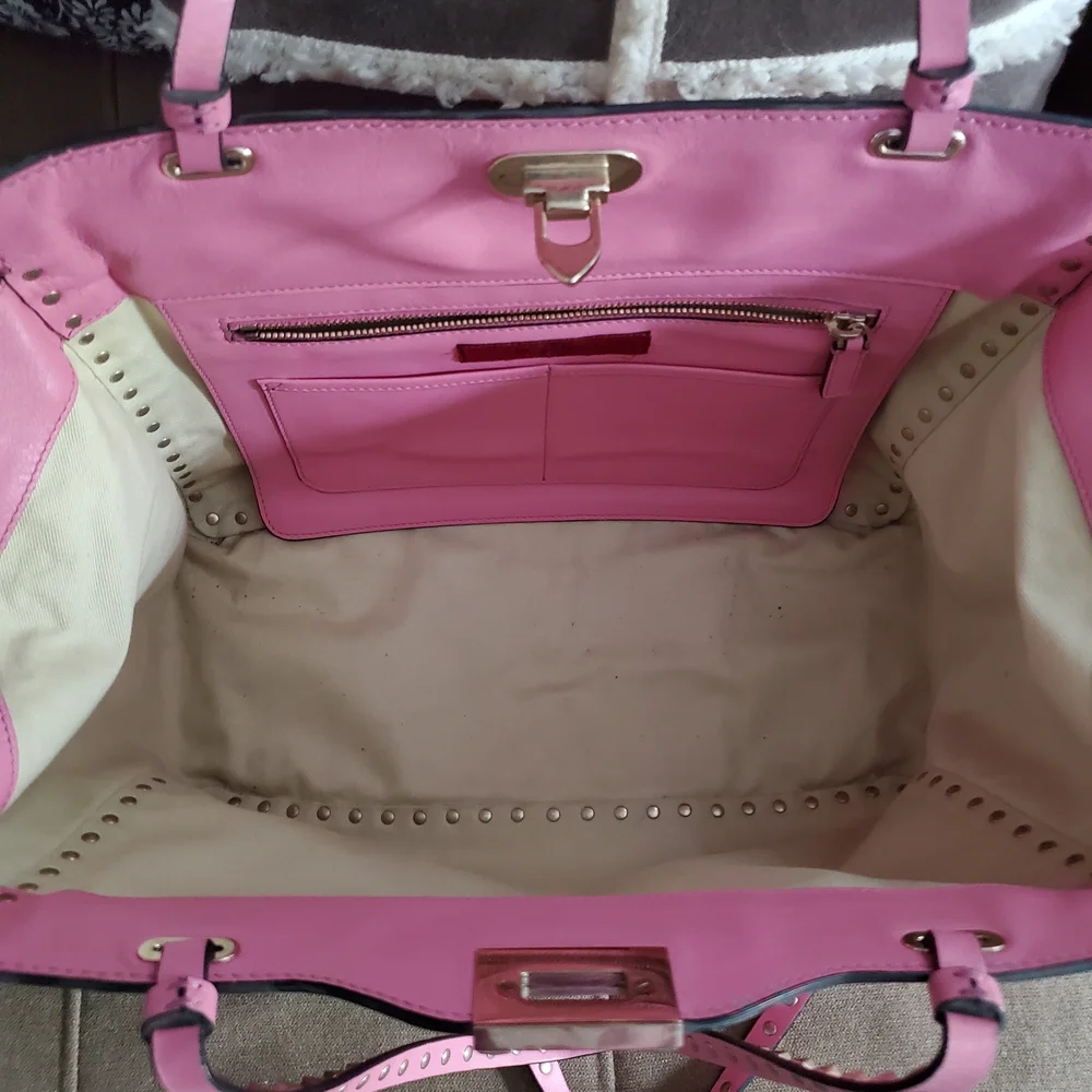 💯 Valentino Garavani Rockstud Tote - Picture 12 of 16